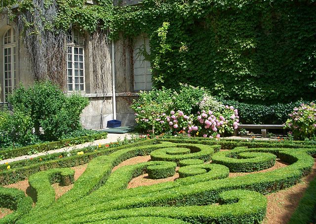 Jardin à la française à Paris